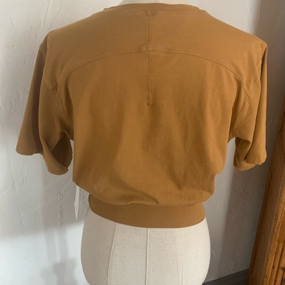 Lululemon LA Ribbed Shirt in Mustard - Picture 4 of 7